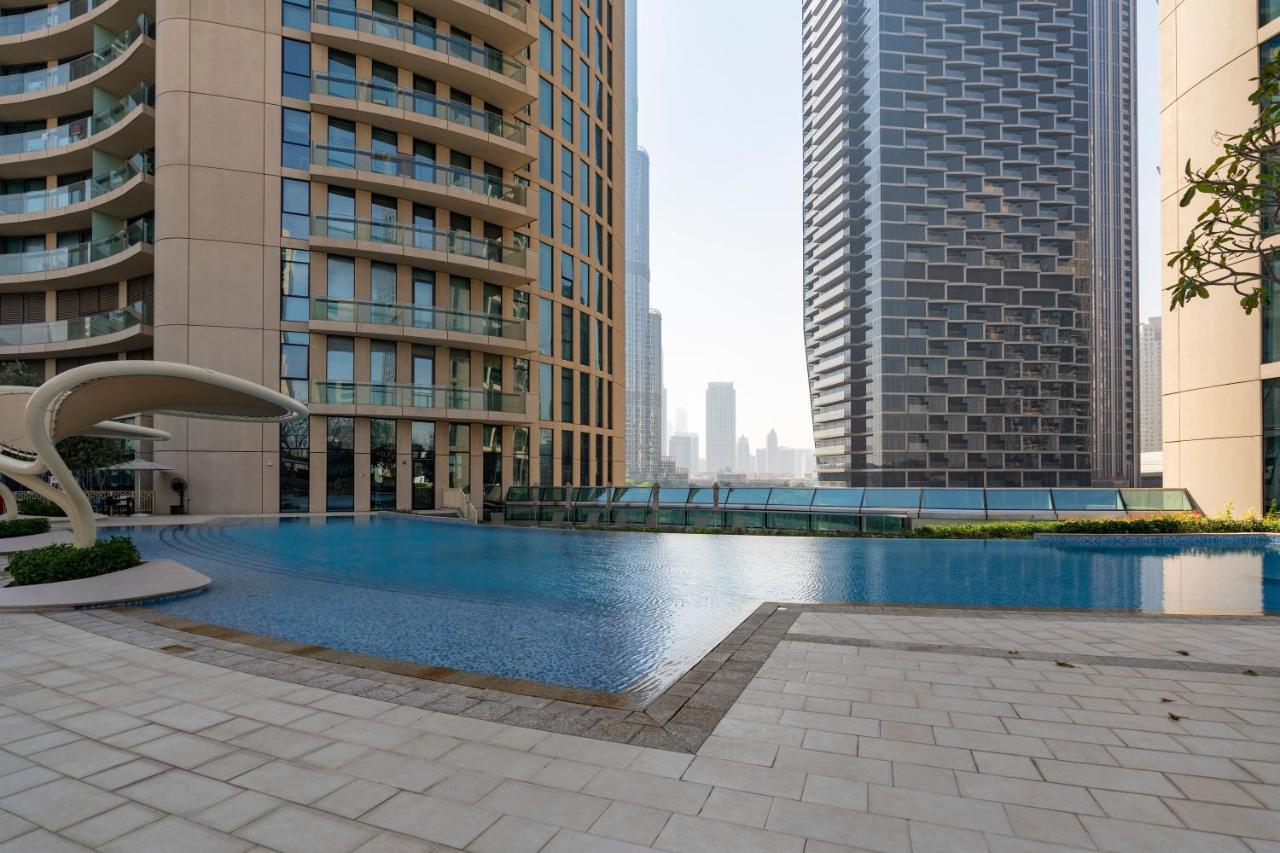 Prestige Living 1Br With Full Burj Khalifa View By Auberge Dubai Exterior foto